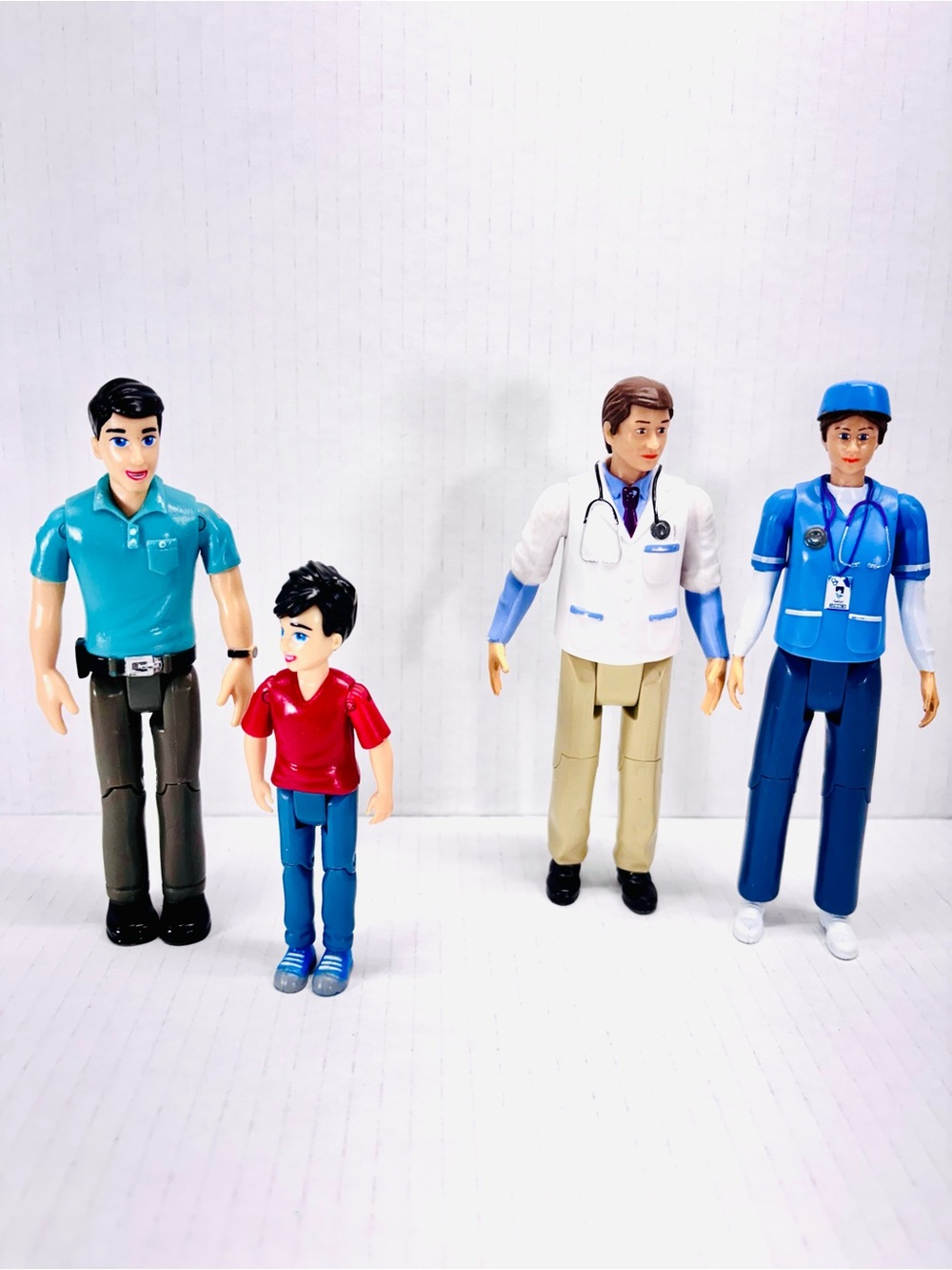 Beverly Hills Doll Sweet Lil’ Family Figures Dollhouse People Lot Of 4